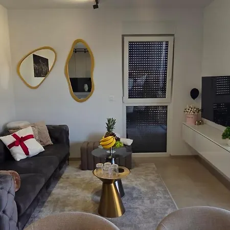 Luxury Maris